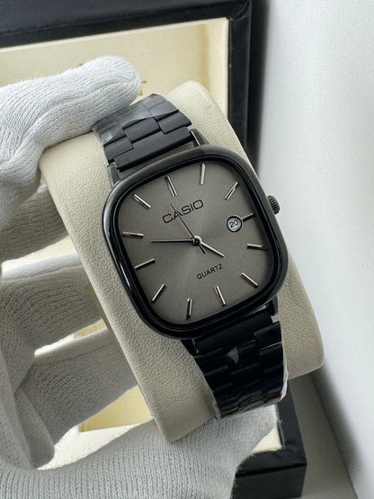 CASIO QUARTZ VINTAGE WATCH